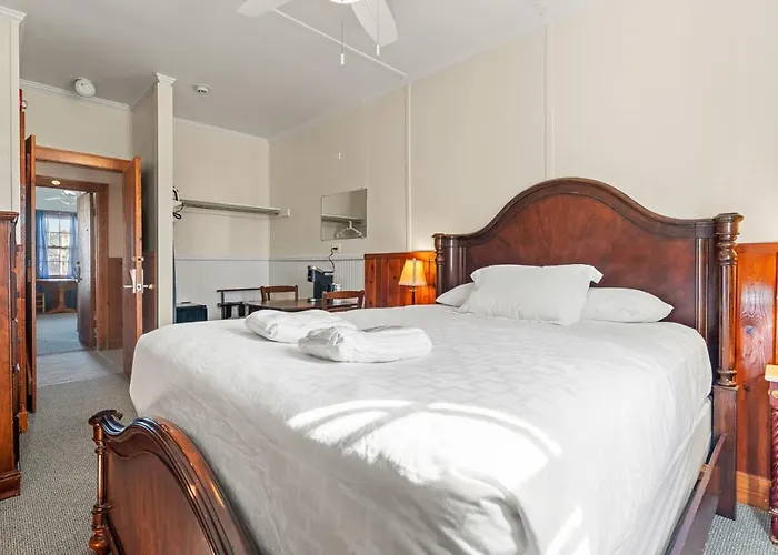 Nags Head Beach Inn By Kees Vacations