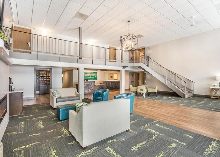Everspring Inn And Suites