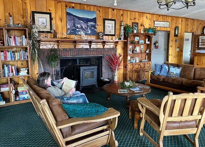 Lighthouse Inn Florence