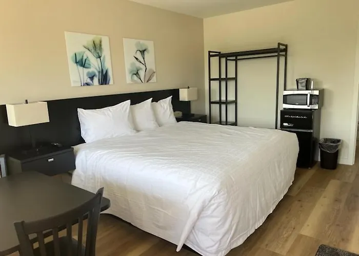 Richland Inn And Suites