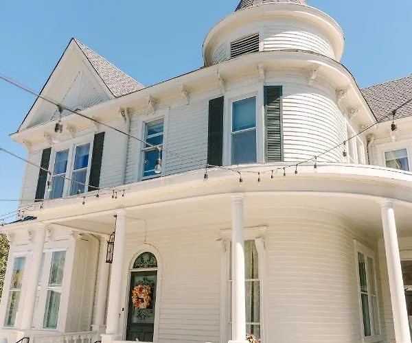 Stanley House Inn