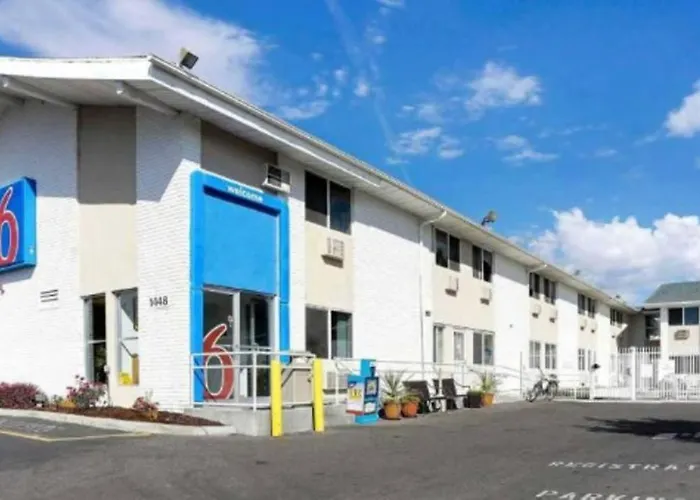 Hilltop Hotel Idaho Falls