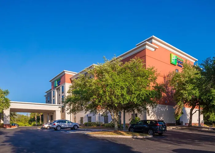 Holiday Inn Express Hotel & Suites Tampa-Anderson Road-Veterans Exp By Ihg West Chase