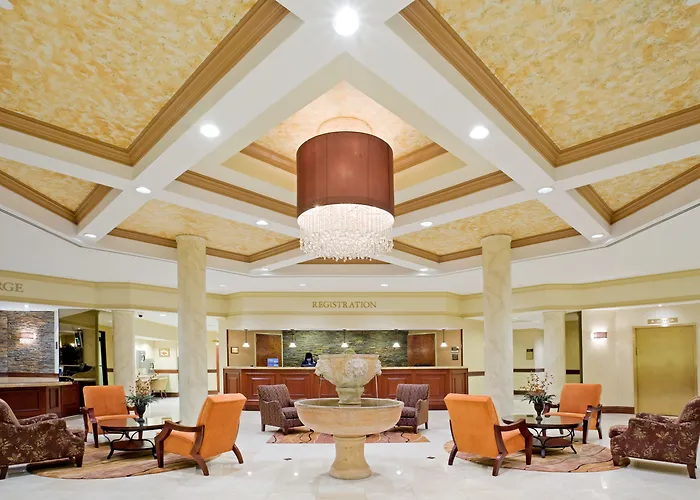 Crowne Plaza Edison By Ihg Hotel