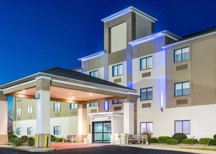 Holiday Inn Express Hotel Howe / Sturgis By Ihg