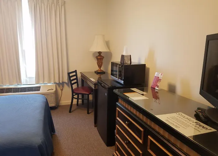 Ramada By Wyndham Williston Motel