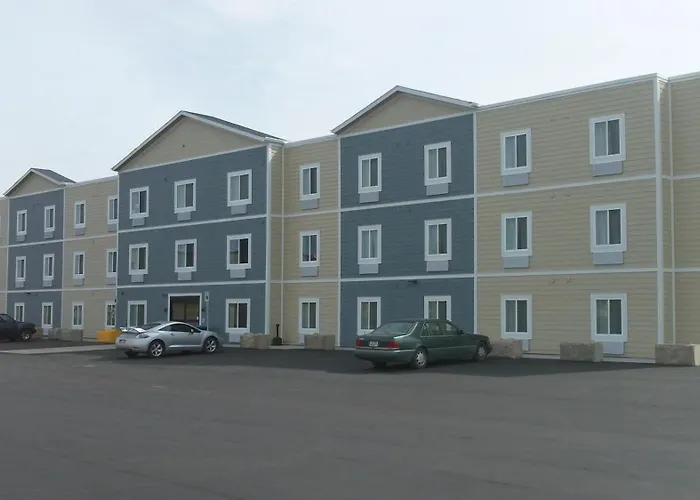 Ramada By Wyndham Williston Motel