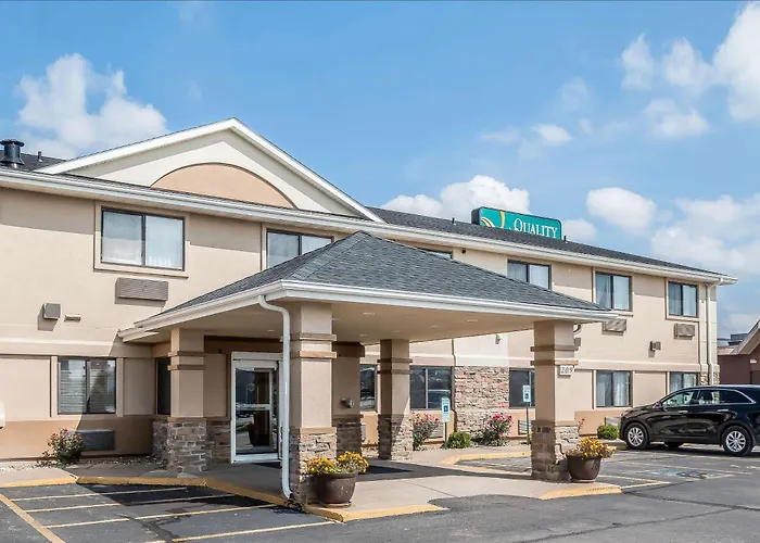 Quality Inn Coralville - Iowa River Landing