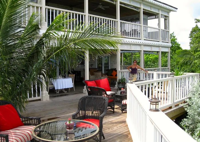 A Stone'S Throw Away Hotel Nassau