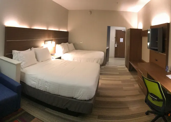 Holiday Inn Express & Suites Pineville-Alexandria Area