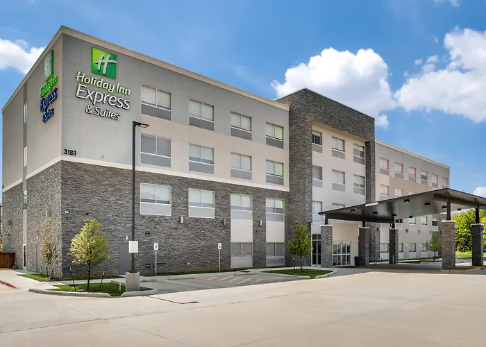 Holiday Inn Express & Suites - Denton South By Ihg