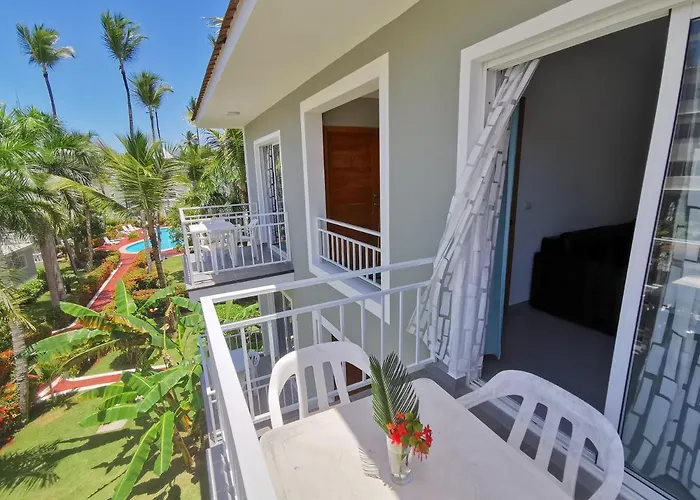 Aventura Village Los Corales Beach And Spa
