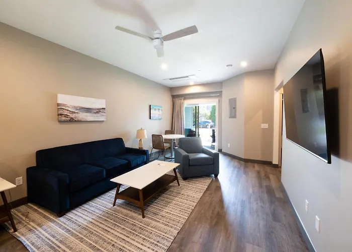 Long Beach Suites Gloucester