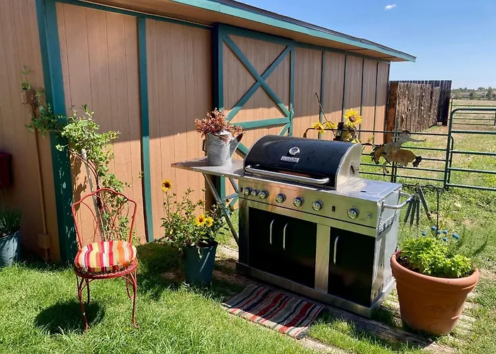 Yellowstone Cattle Baron Ensuite, Private Entrance & Parking - Prairie Rose B&B Cheyenne