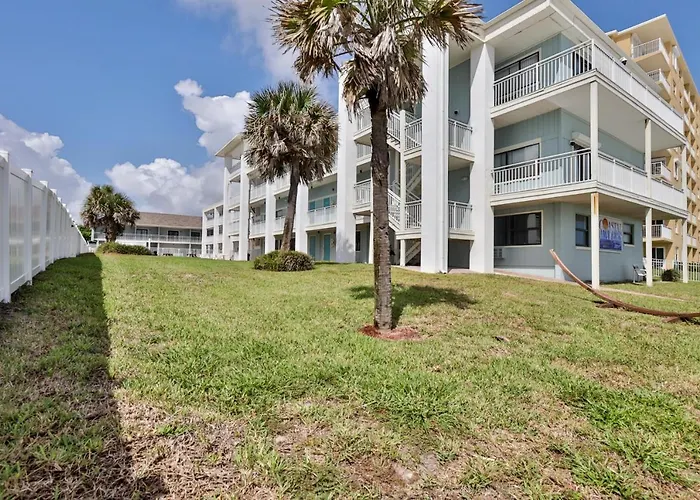 Coastal Waters Studio 111 - Pool Side Studio Hotel New Smyrna Beach