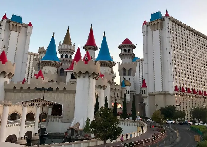 Beddable Unit By The Excalibur Casino Las Vegas Strip Aparthotel