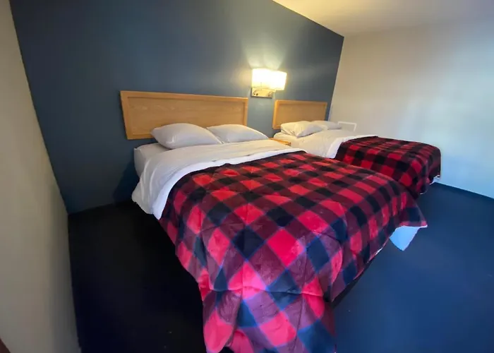 Lumberjack Inn