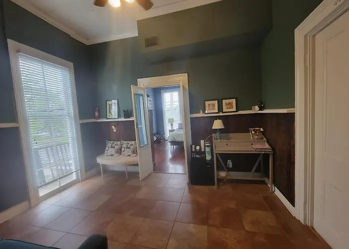 Maison Des Lunes Bed & Breakfast New Orleans