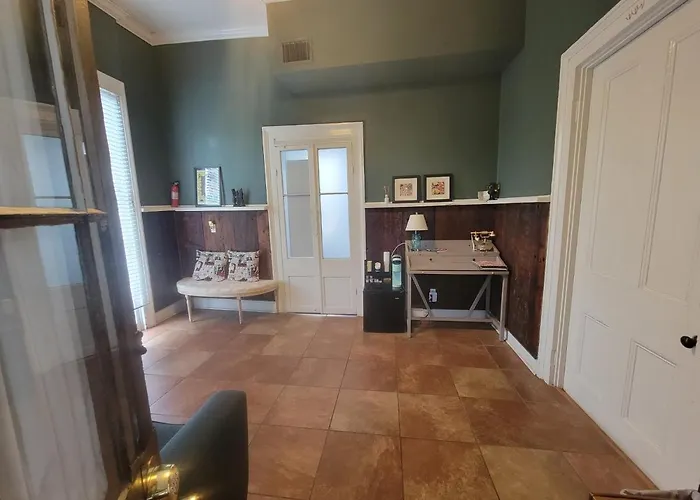 Maison Des Lunes Bed & Breakfast New Orleans