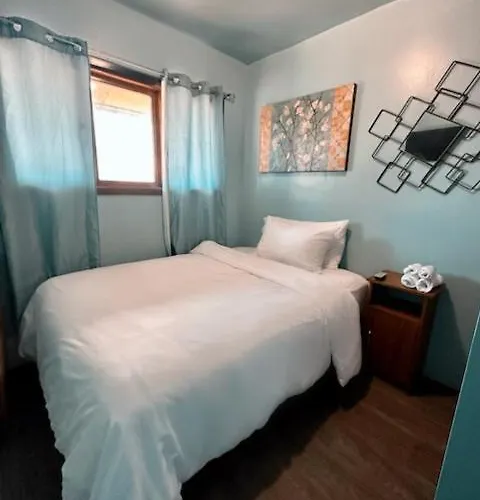 Cozy And Compact @4425 Bed & Breakfast Anchorage