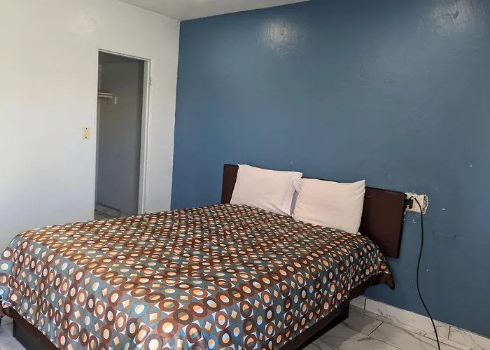 Green Spot Motel