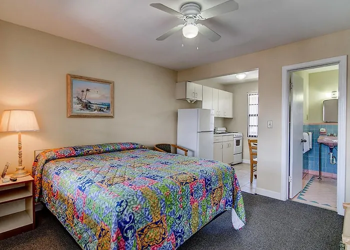 Royal Canadian Motel Clearwater Beach
