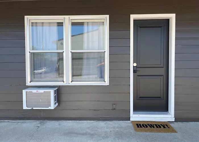 Brand New Cozy Studio For 2 Kalispell