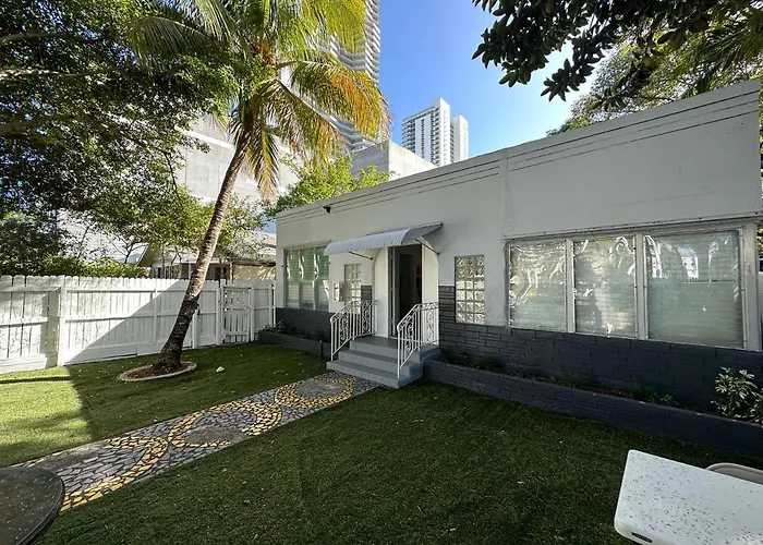 Oqp Vacations Edgewater Hostel Miami