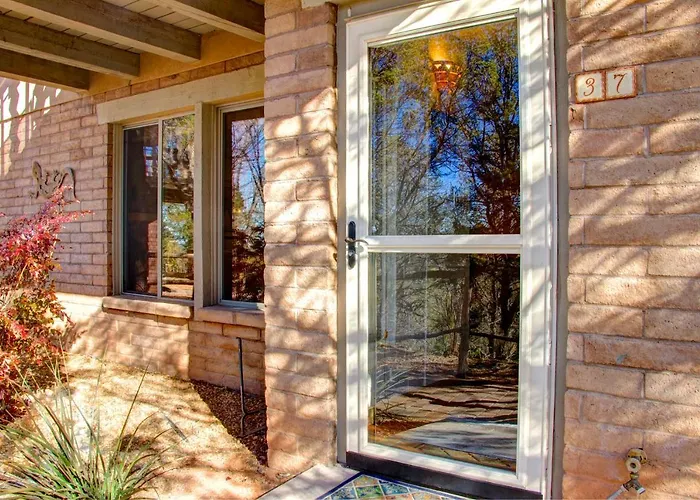 Beautiful Santa Fe Residence Blocks From The Plaza And Close To Ski Basin
