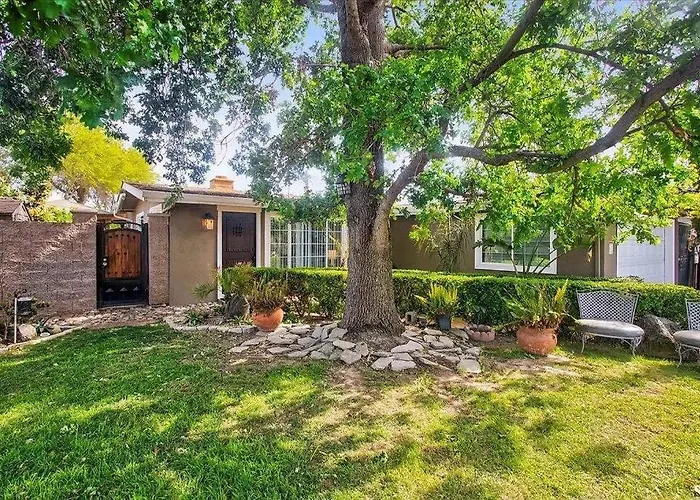 Casita Hosum: Modern Wfh Garden Suite W/ Gazebo Outdoor Kitchen & Bbq