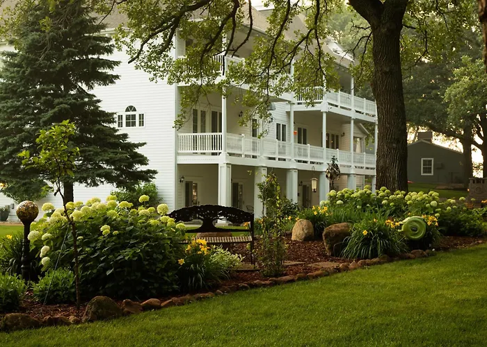 The Oakwood Inn Okoboji