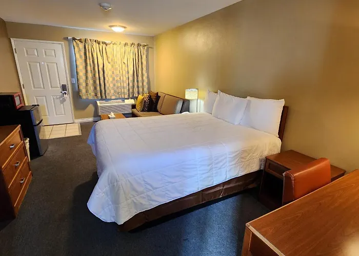 Welcome Everett Inn