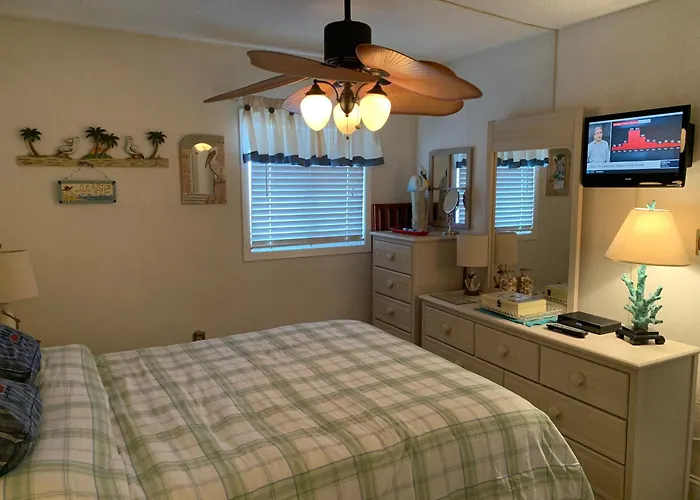 405 Waters Edge