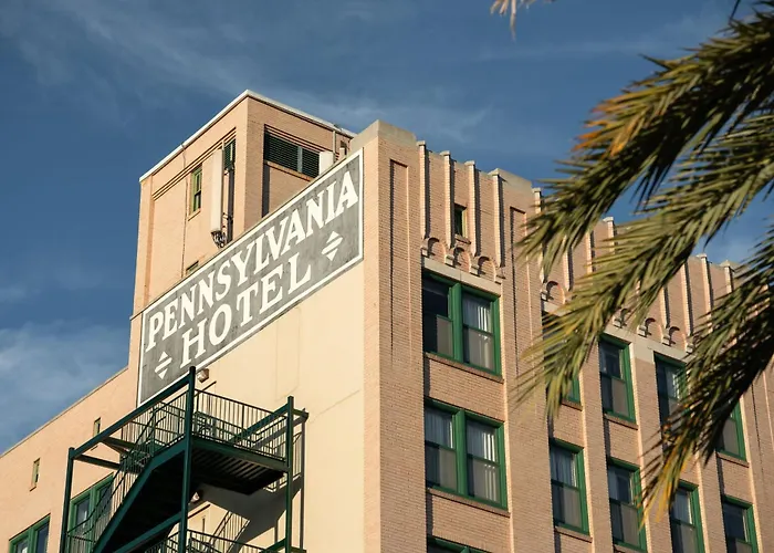 Courtyard By Marriott St. Petersburg Downtown