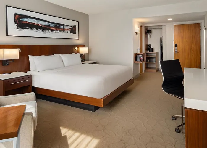 Delta Hotels By Marriott Minneapolis Northeast