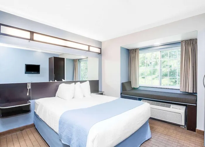 Microtel Inn & Suites Bath