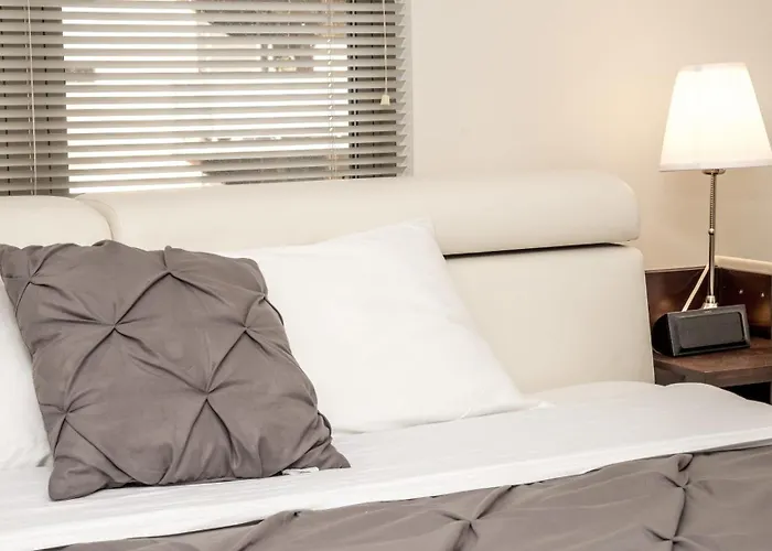 Heaven On Washington Furnished Apartments - Heart Of The City