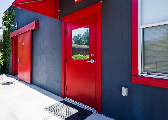 Petaluma Warehouse Lofts Unit C