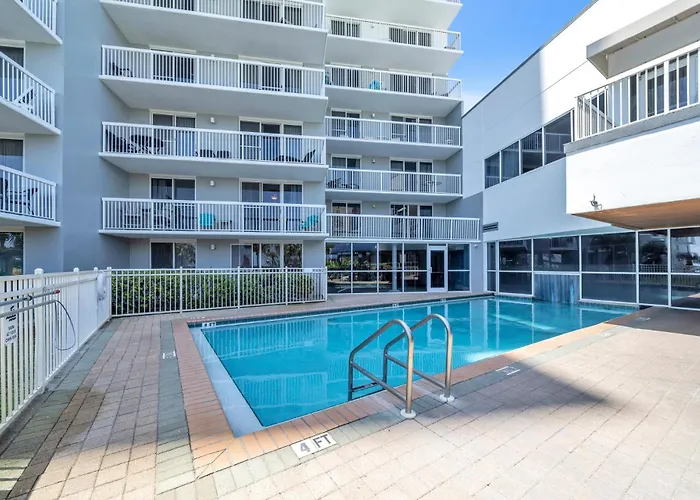 Pelican Beach Resort Unit 1109