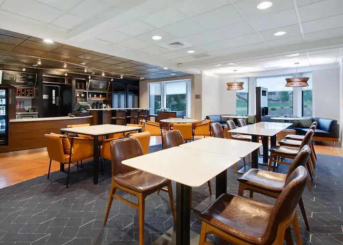 Courtyard By Marriott State College