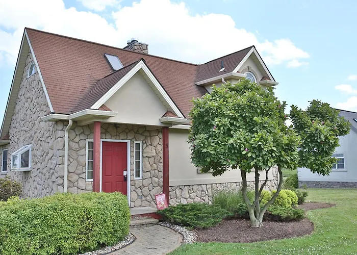 Premier Cottages By Amish Country Lodging