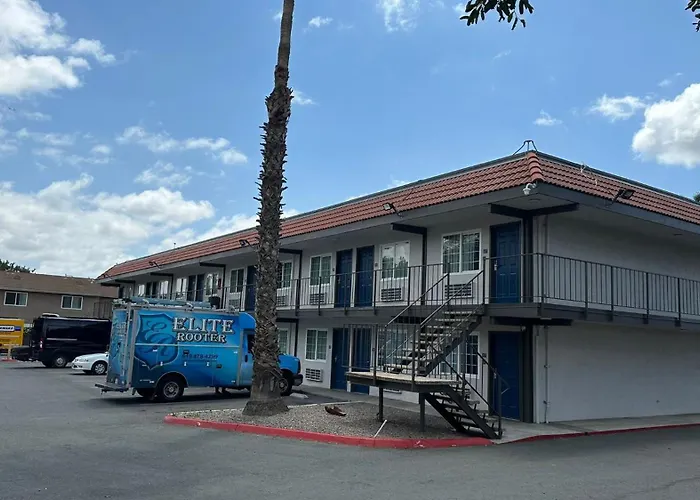 Studio 6 Suites San Ysidro Ca San Diego South Bay