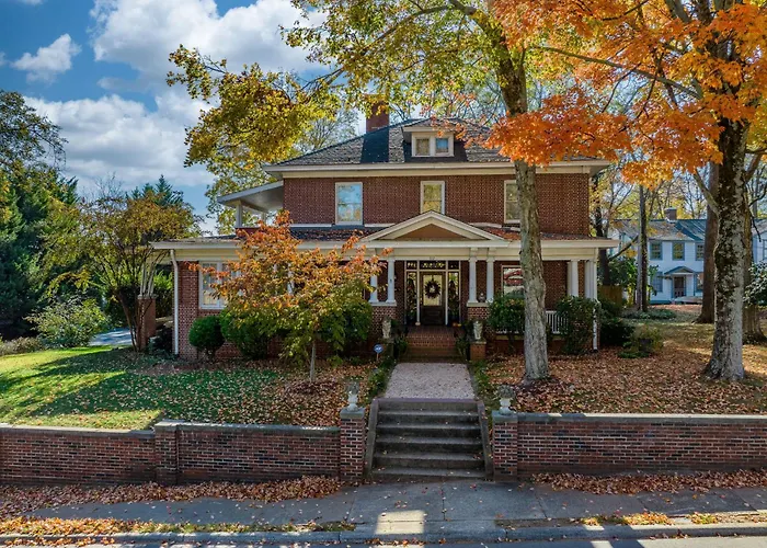 The Inn On Front Street Statesville