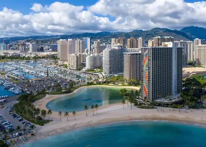 Beach Condo With Balcony And Ocean Views Dl