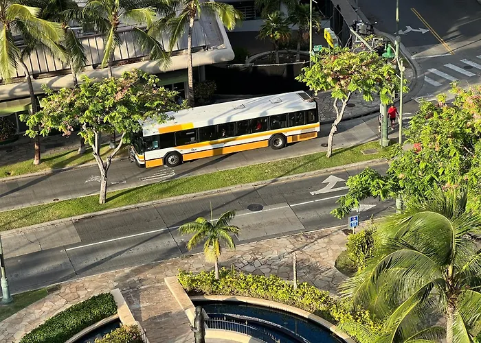 Aloha Gem Studio: Waikiki Retreat with High-Speed Wi-Fi Honolulu