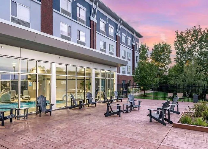 Cambria Hotel Minneapolis Maple Grove