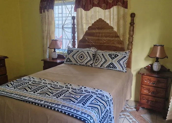 Bev'S Rosevilla Montego Bay