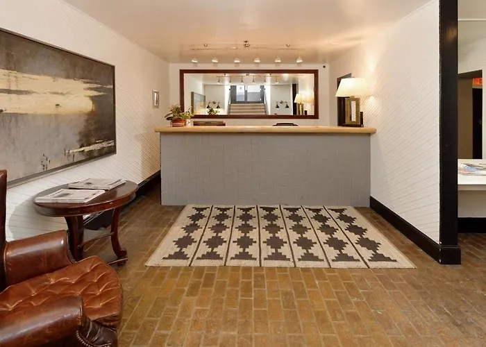 Independence Square 304, Stylish Hotel Room With Downtown Views & Great Location Aspen