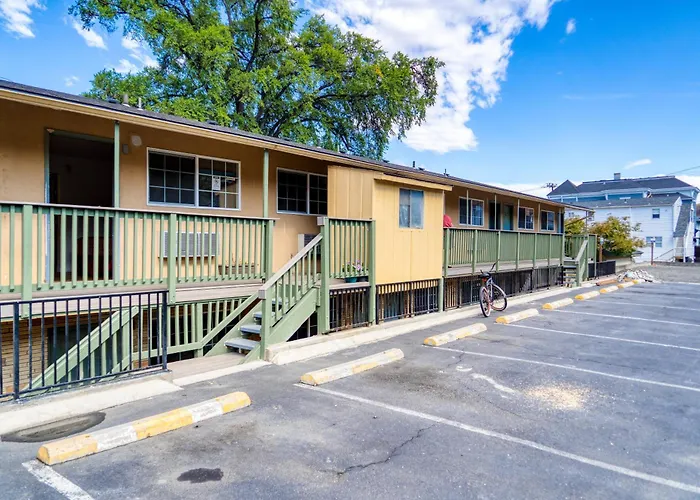 Budget Inn