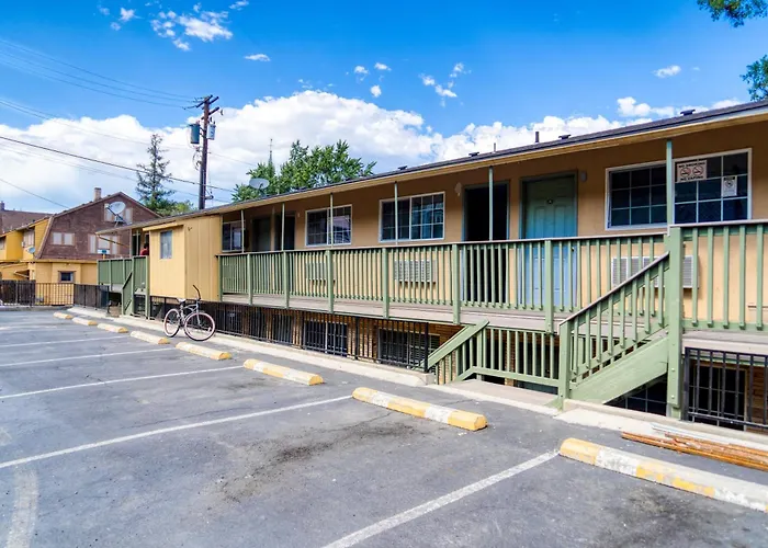 Budget Inn